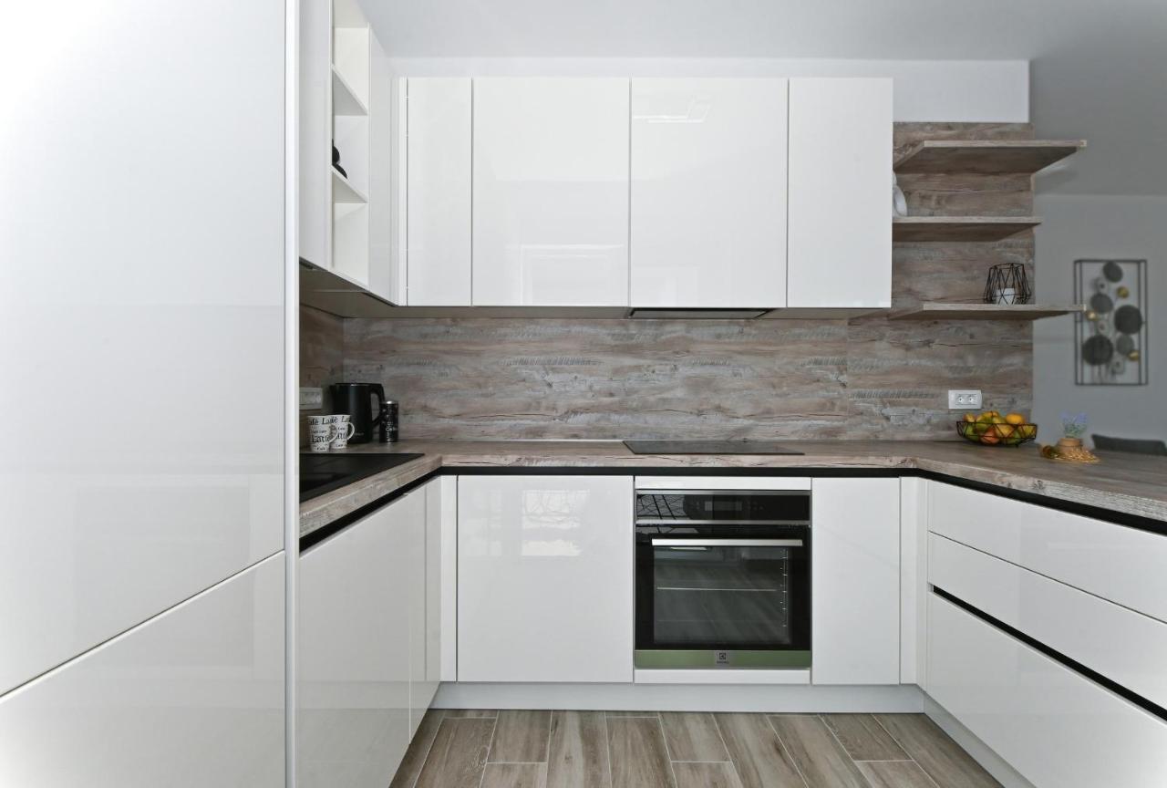 Luxury Apartment White Crystal Kaštela Buitenkant foto