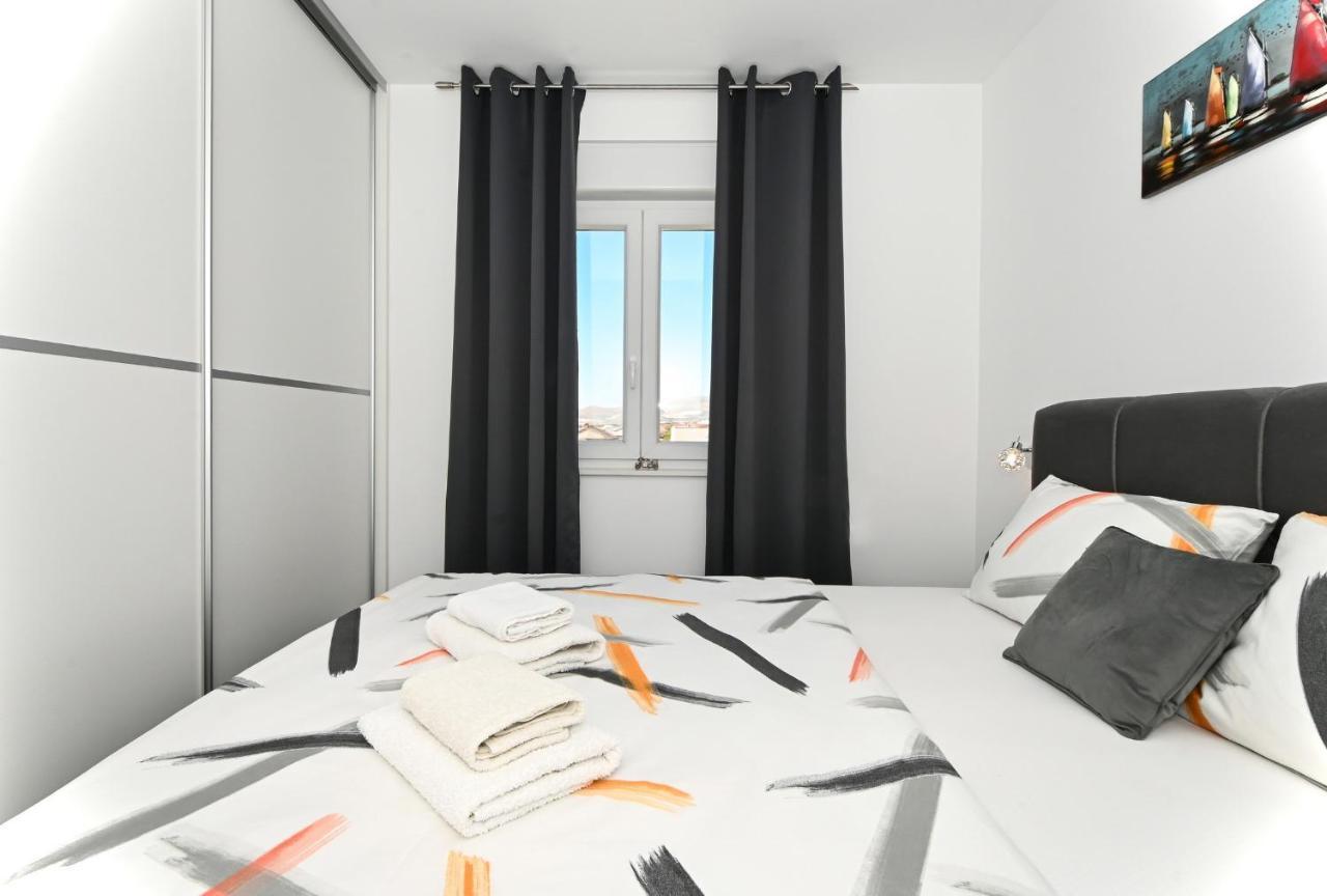 Luxury Apartment White Crystal Kaštela Buitenkant foto
